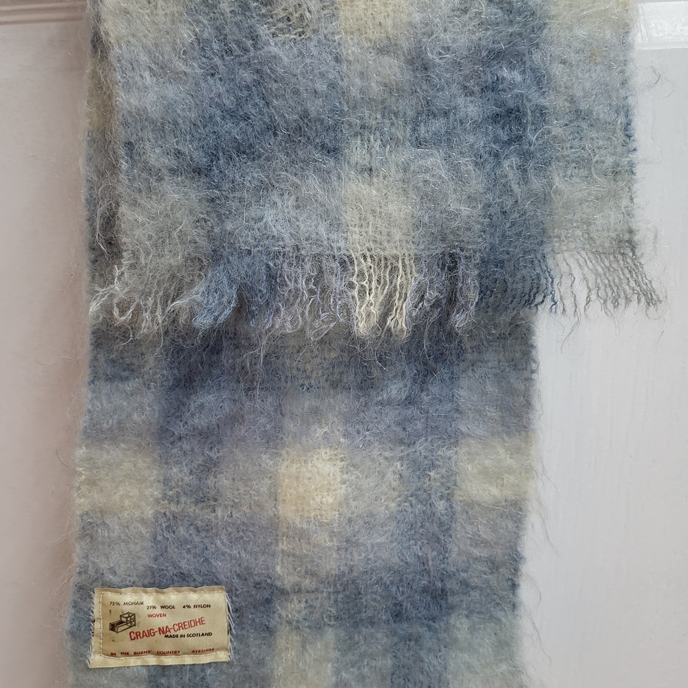 Craig Na Creidhe Blue and White Checkered Scarf
